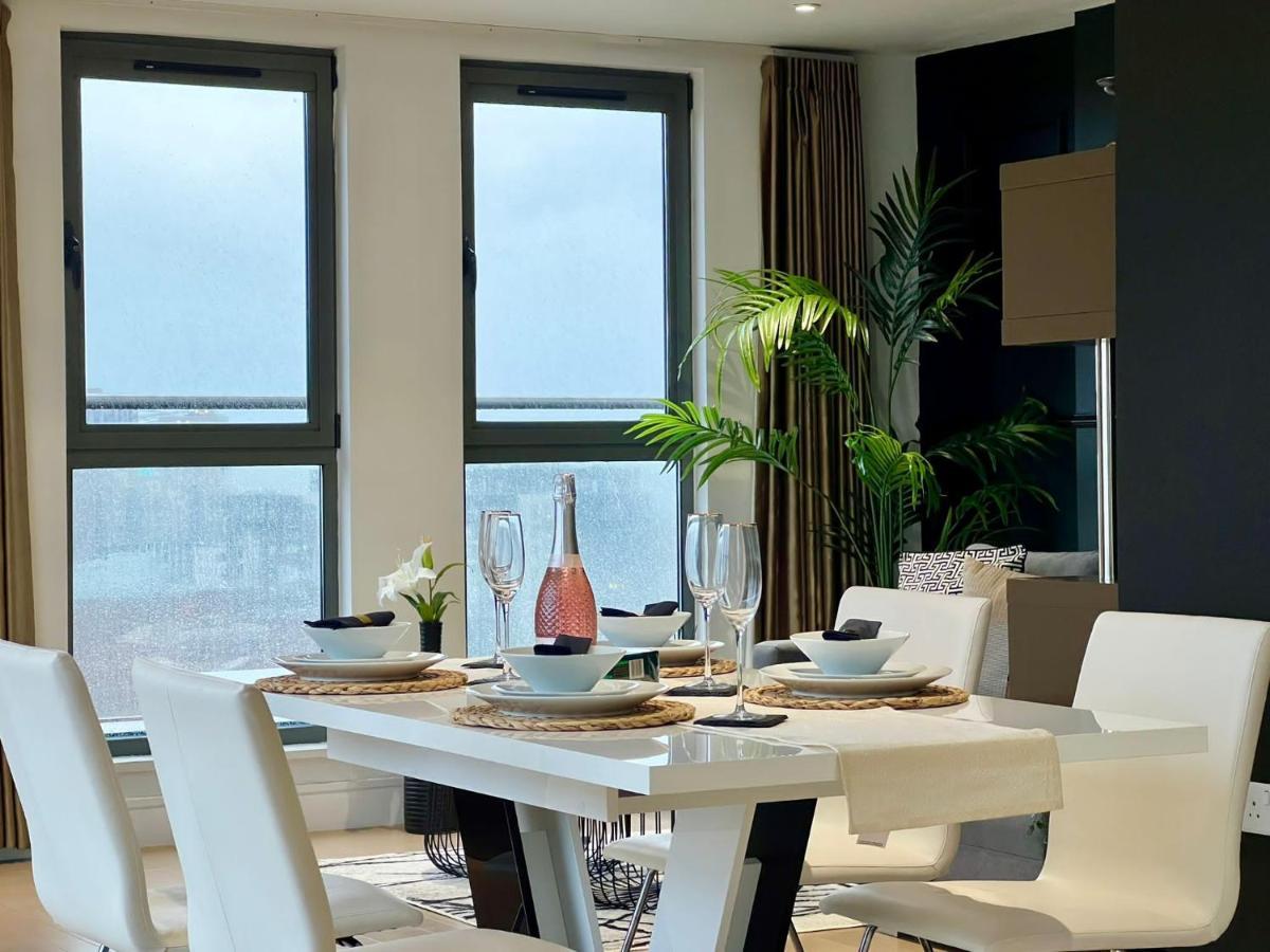 Penthouse In Central Wembley London Exterior photo
